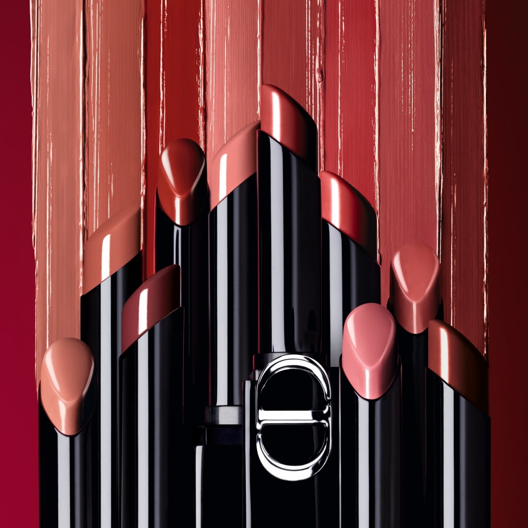 Close-up of Rouge Dior On Stage lipstick with reverse CD logo