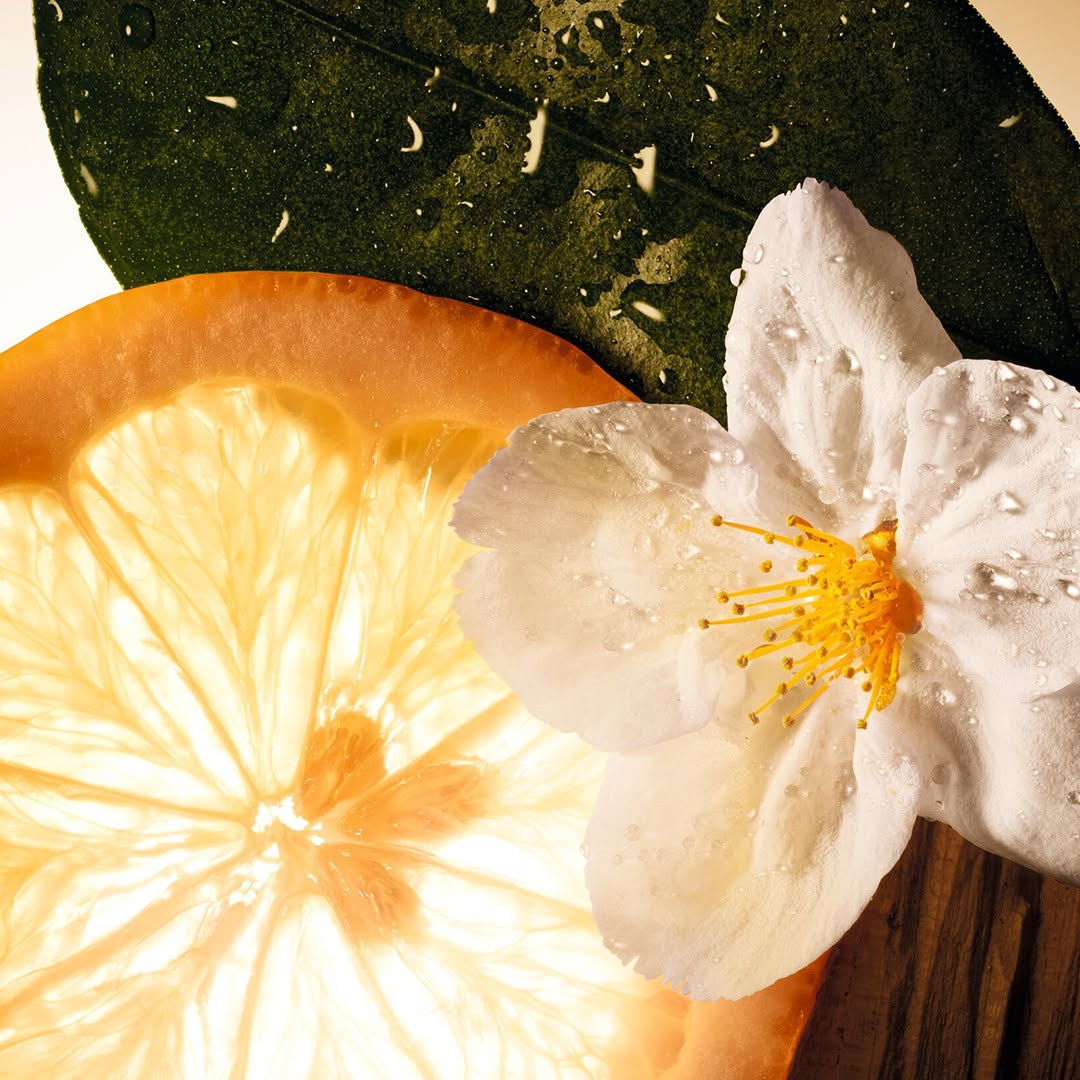Citrus and floral elements of Dior Paradise