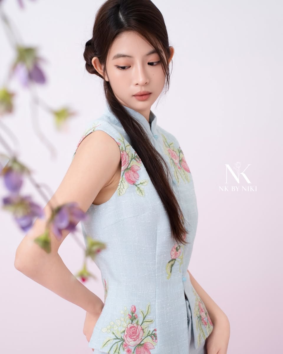 Sophisticated festive attire for the new season