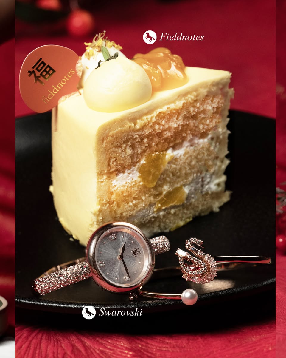 Luxury timepiece and jewelry display