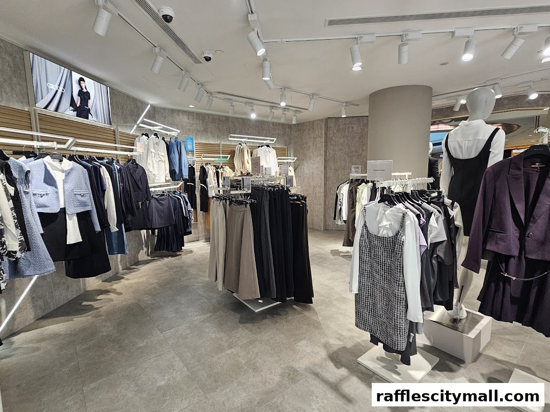 Interior view of a G2000 clothing store showcasing a variety of women's apparel.