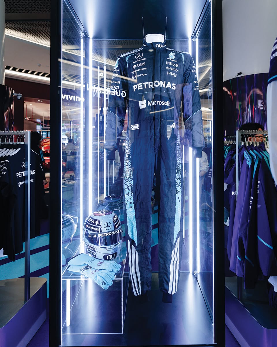 Mercedes-AMG PETRONAS F1 Team merchandise