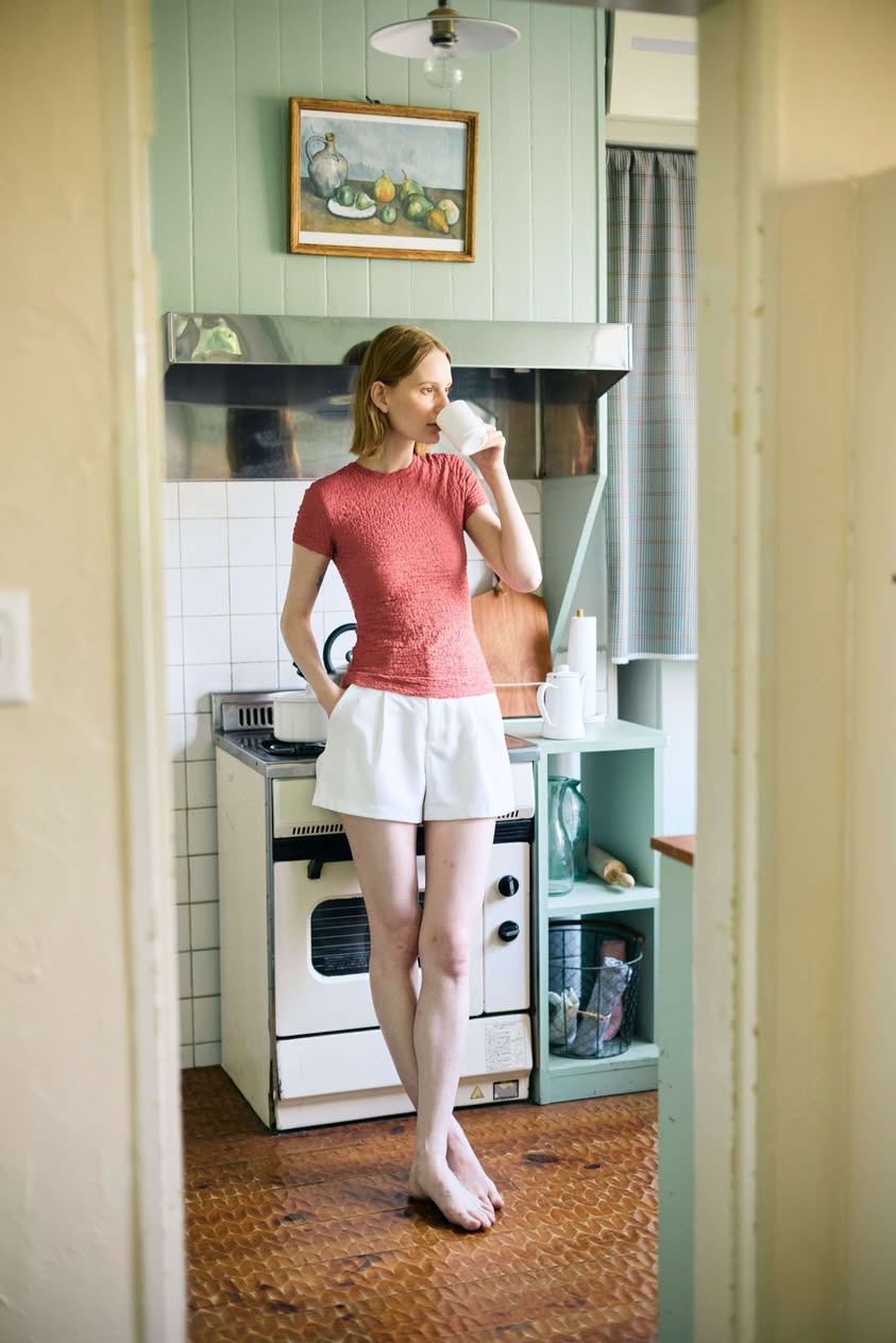 Klarra Cassis collection pink textured t-shirt and white shorts
