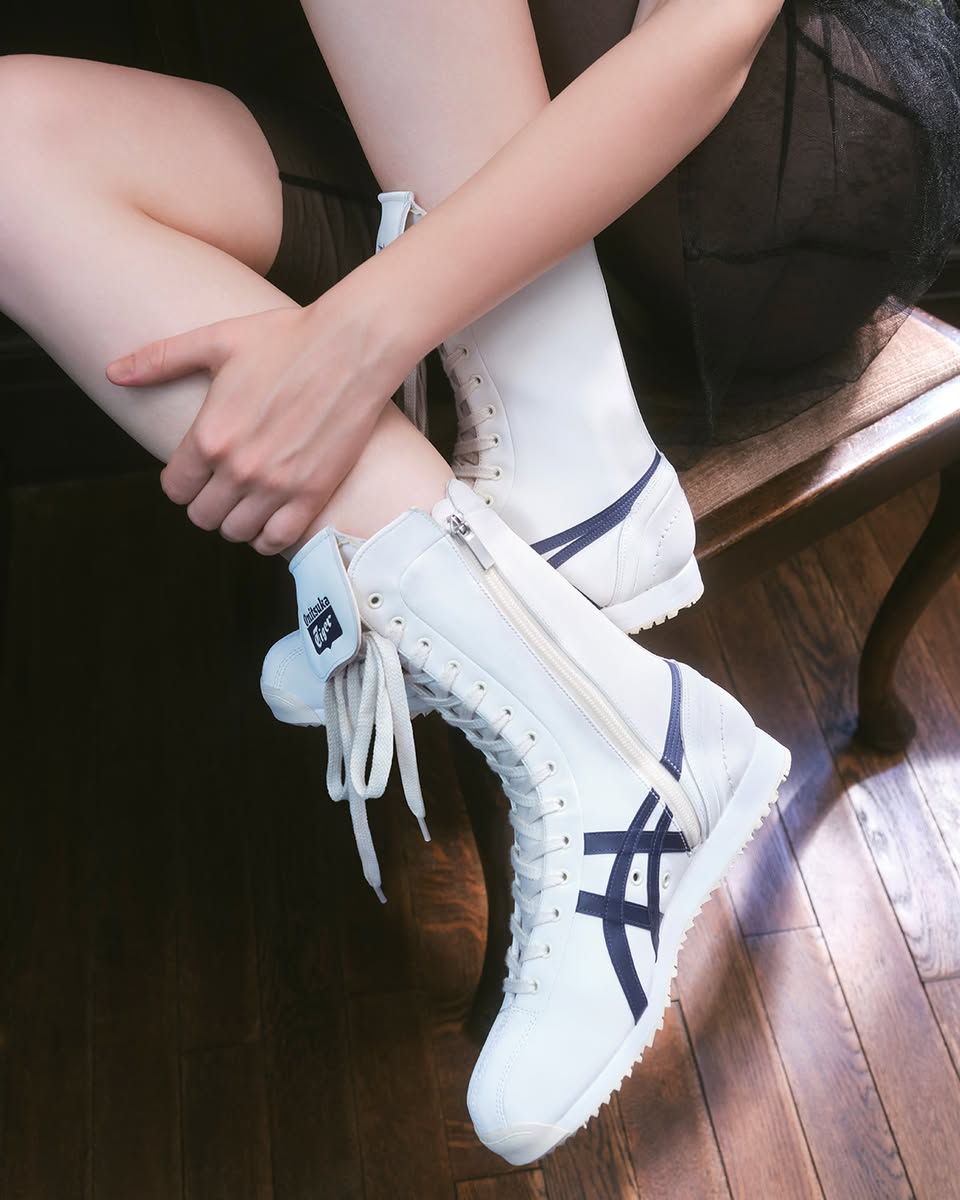 Onitsuka Tiger MEXICO 66 BOXING shoe in a casual setting